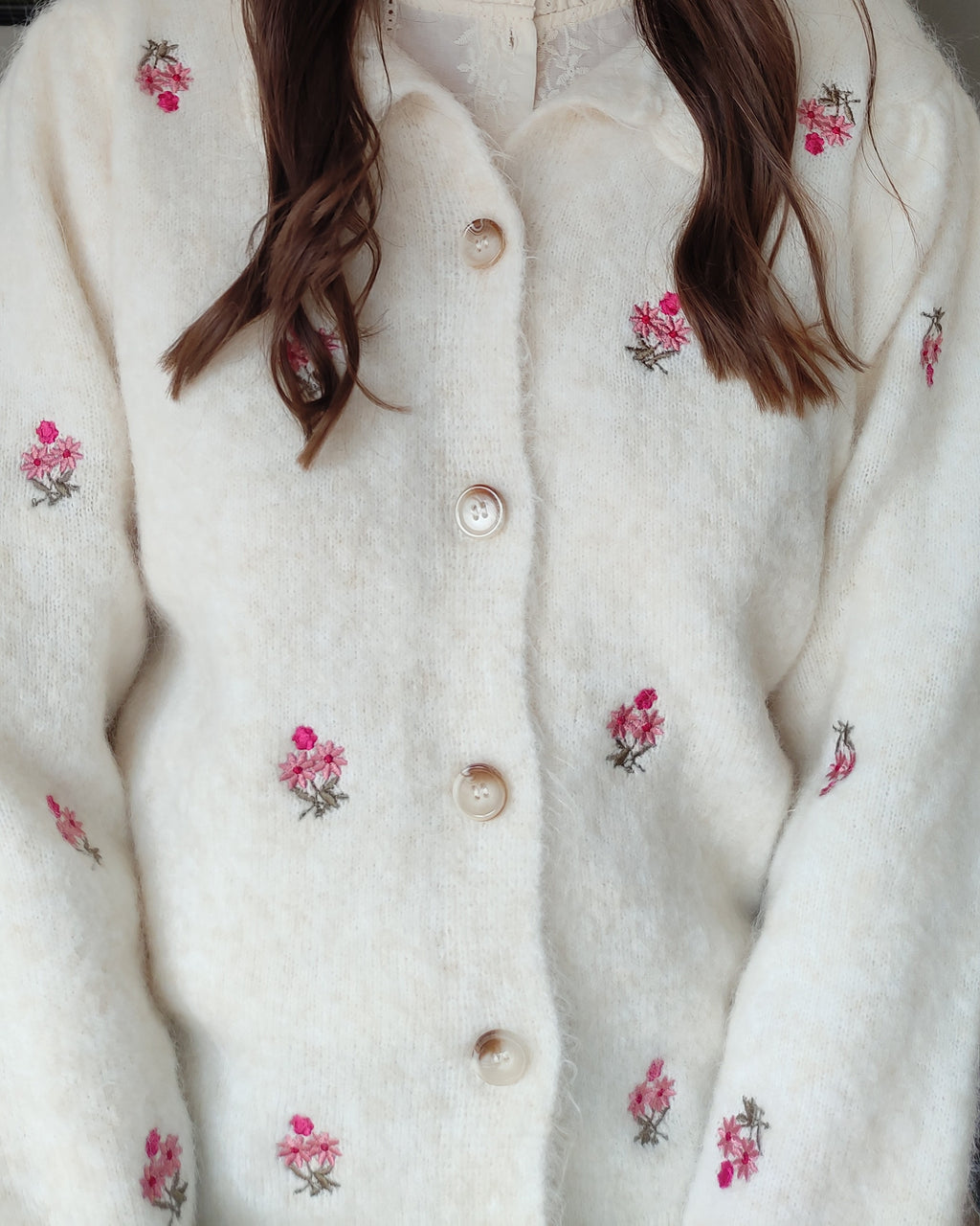 Cardigan punto bordada Ally
